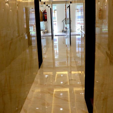 Hotel Comfy Inn มุมไบ ภายนอก รูปภาพ
