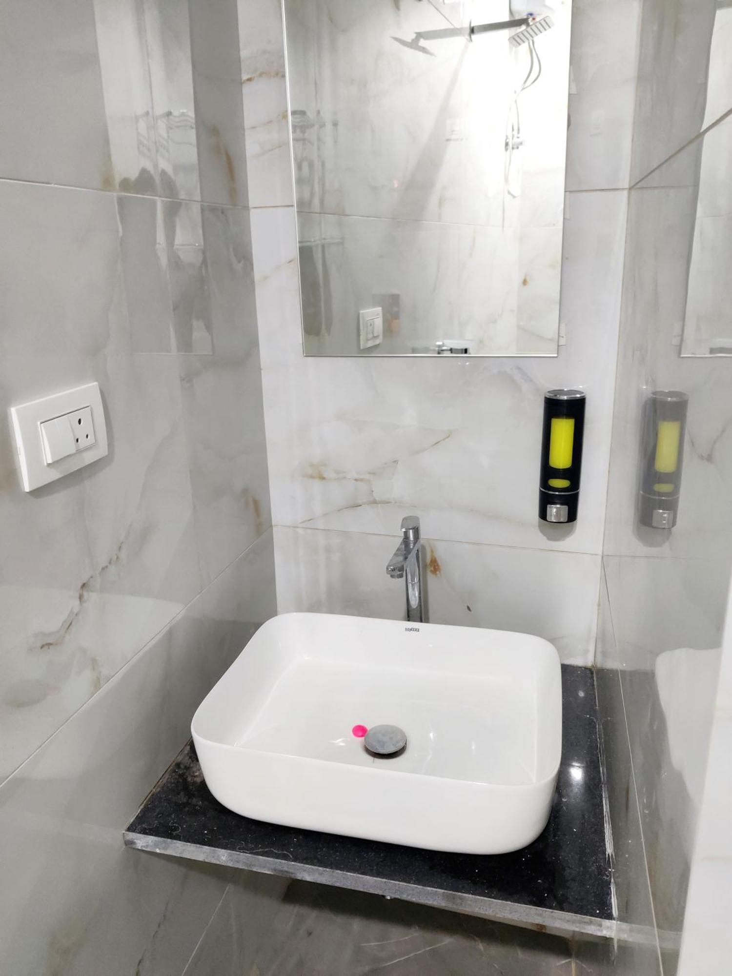 Hotel Comfy Inn มุมไบ ภายนอก รูปภาพ