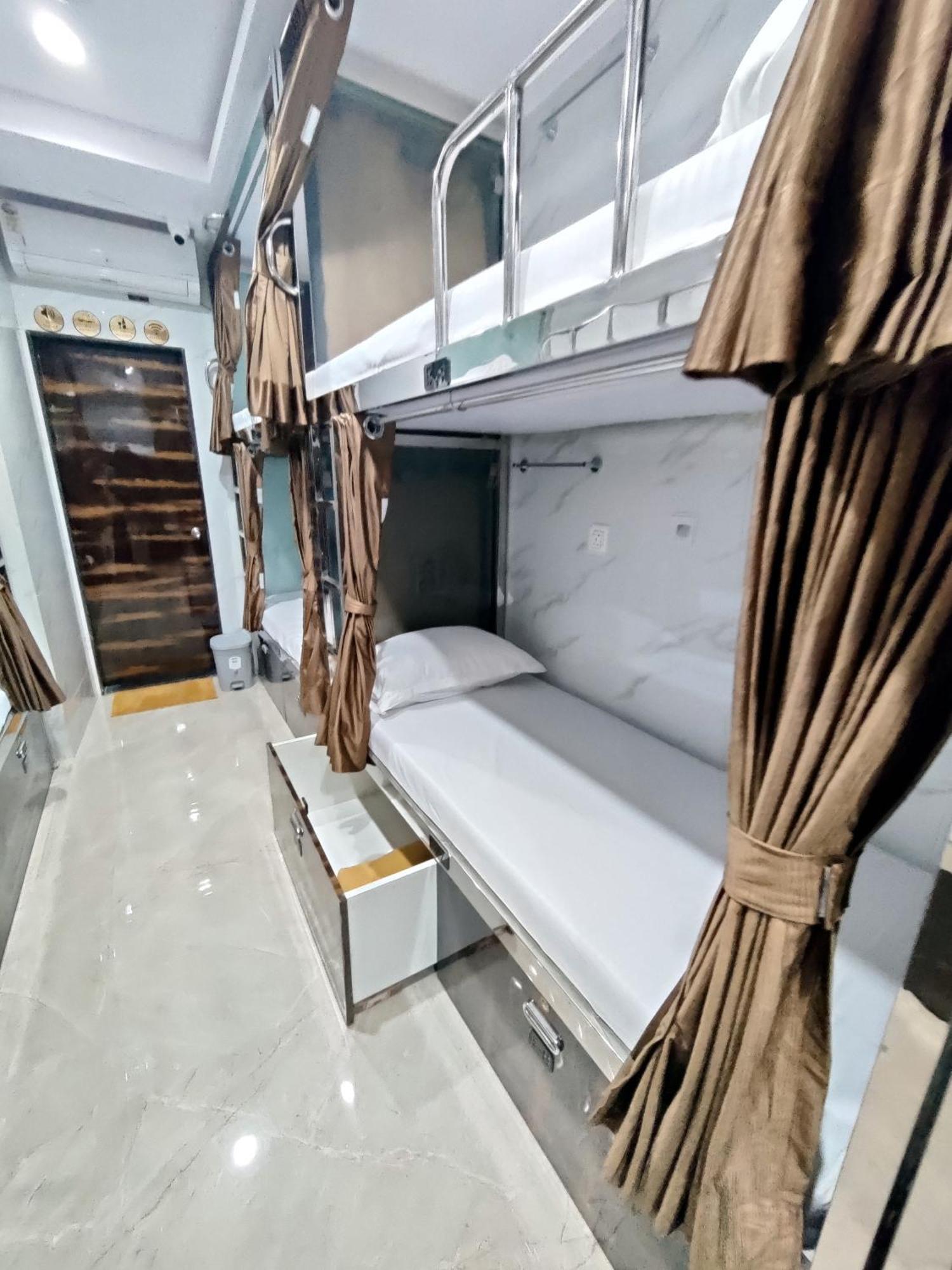 Hotel Comfy Inn มุมไบ ภายนอก รูปภาพ