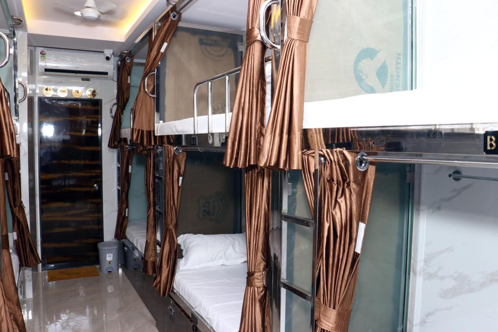 Hotel Comfy Inn มุมไบ ภายนอก รูปภาพ